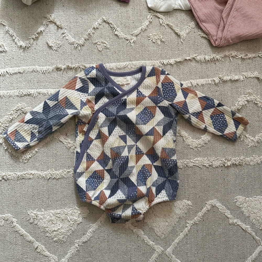 Baby Girl 12 M Bundle - Picture 3 of 5